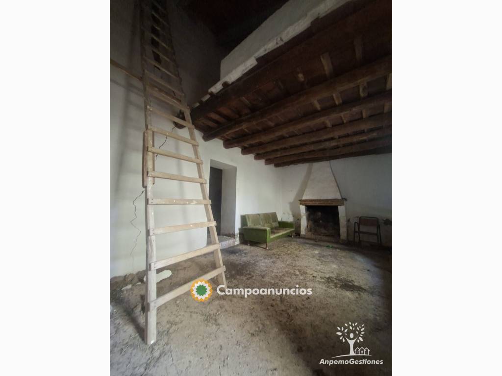 17 has olivar, sierra y vivienda. Las Na