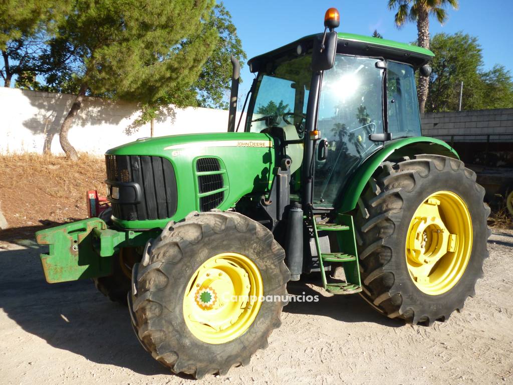 John Deere - 6115-D en Sevilla