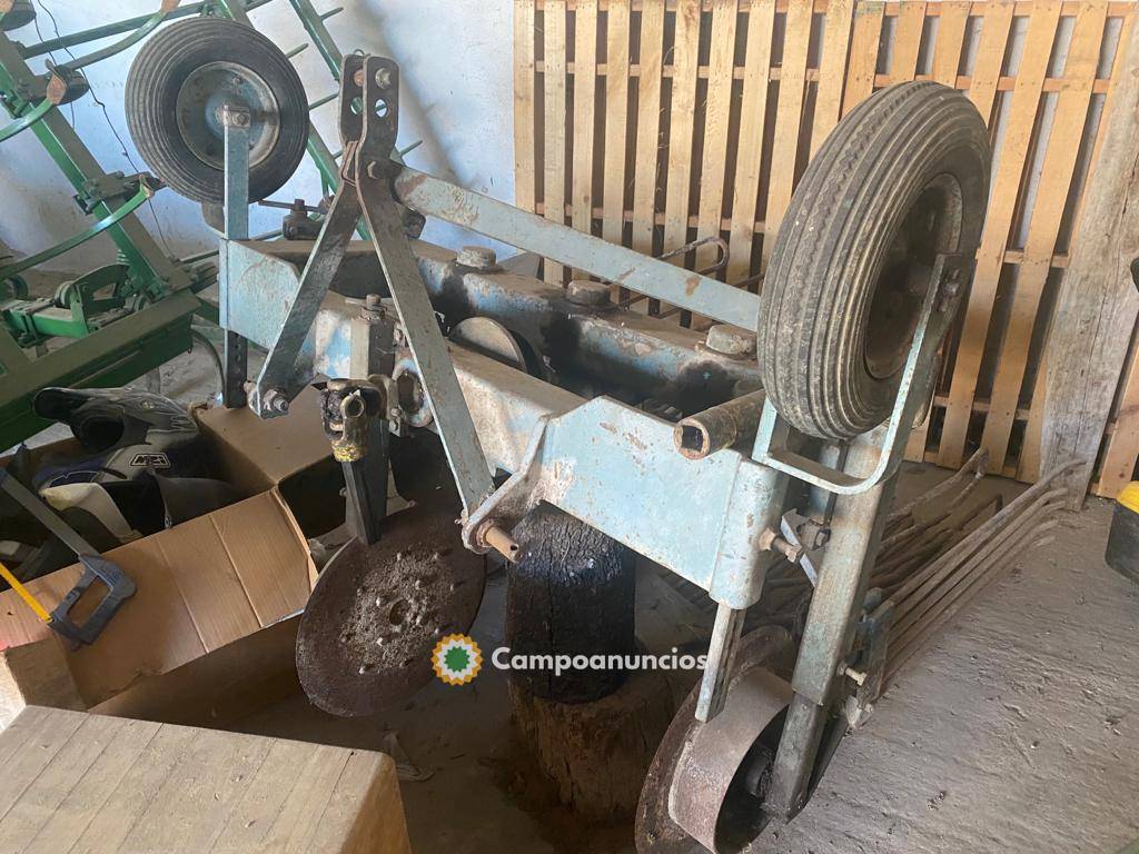 Se vende sacadora de patatas o remolacha