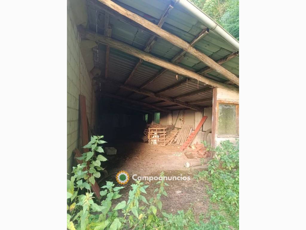 Venta de nave en calle Carraluz de 750 m en Asturias